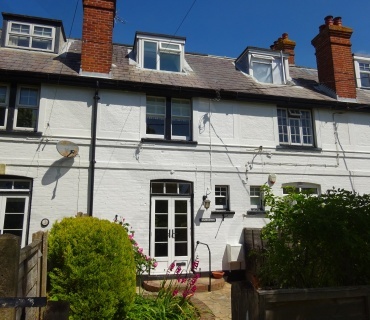 \'Foursomes\' 4, Coastguard Cottages, St. Andrews Road, Littlestone, New Romney, Kent. TN28 8RB